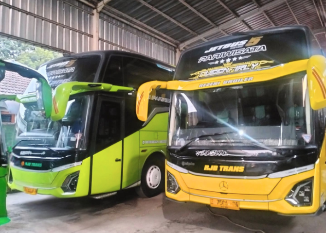 Sewa Bus Pariwisata RJB Trans Pool Jomin